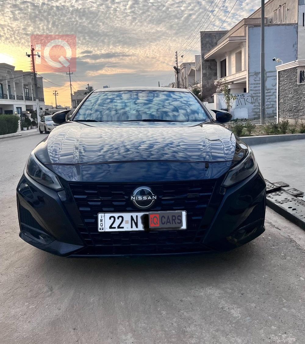 نيسان ألتيما